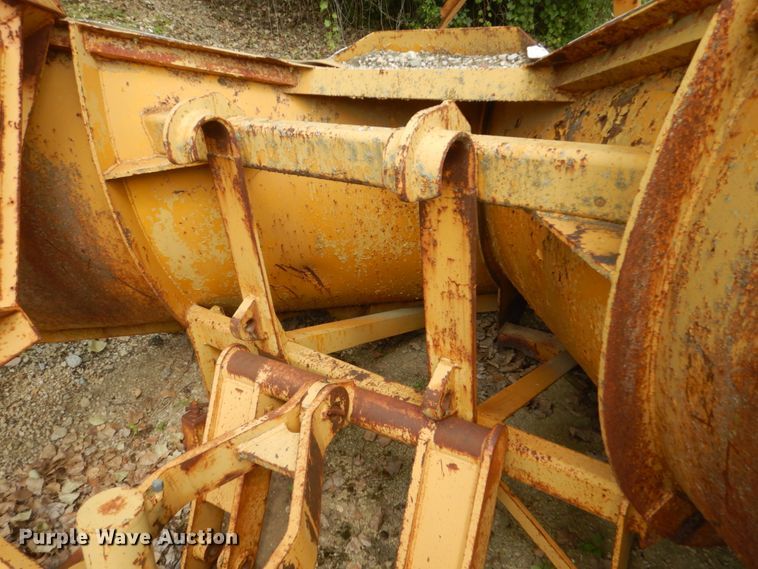 image for item HI9956 10'10"W motor grader snow plow