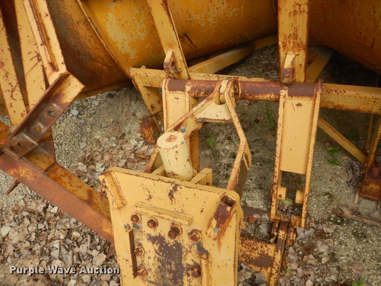 image for item HI9956 10'10"W motor grader snow plow