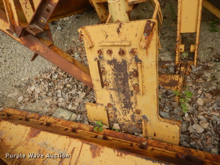 image for item HI9956 10'10"W motor grader snow plow