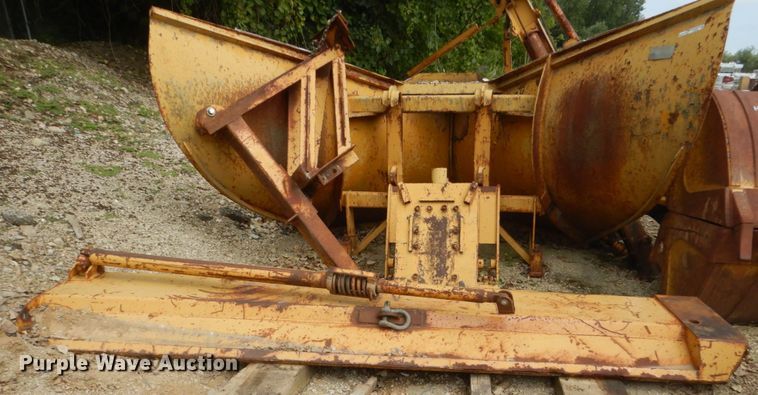 image for item HI9956 10'10"W motor grader snow plow