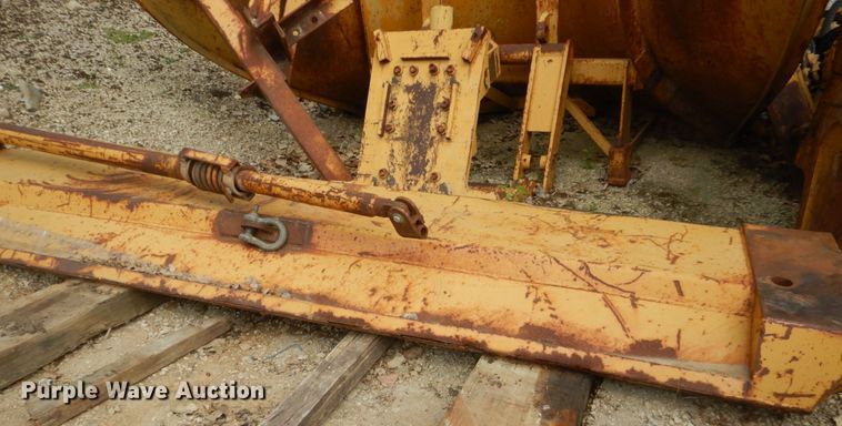 image for item HI9956 10'10"W motor grader snow plow