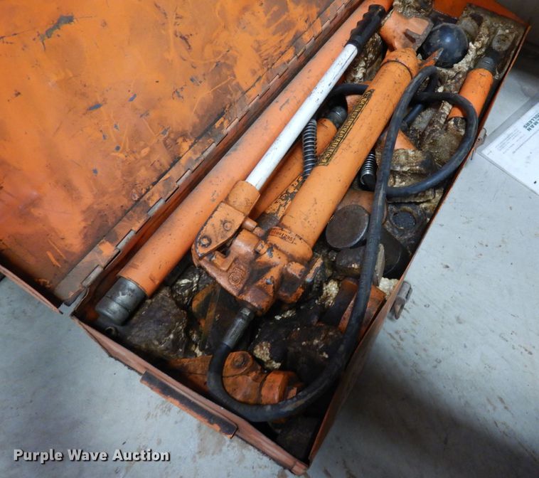 Central Hydraulics T921 portable power hydraulic equipment in