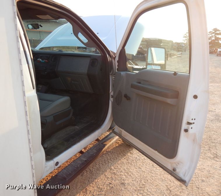 image for item KJ9926 2012 Ford F550 XL  utility / service truck