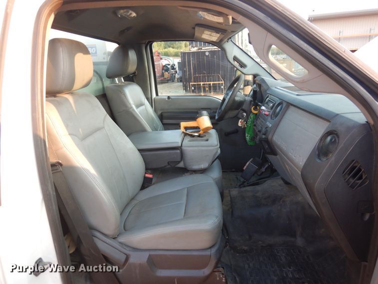 image for item KJ9926 2012 Ford F550 XL  utility / service truck