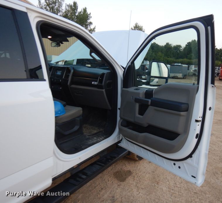 image for item KJ9928 2018 Ford F250 Super Duty  Crew Cab pickup truck