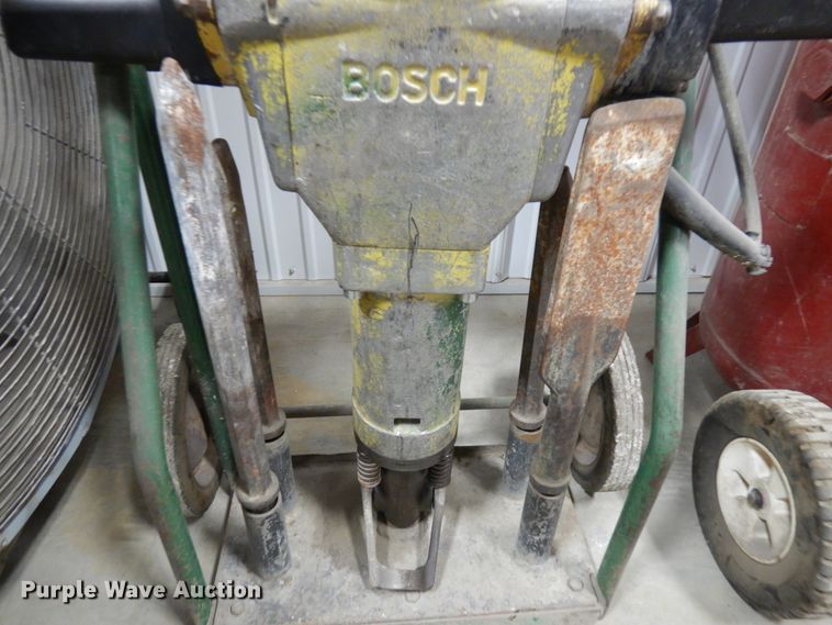 image for item KJ9961 Bosch 11304  jack hammer