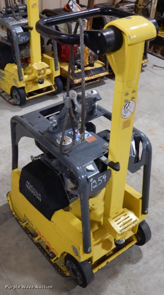 image for item KK9008 Wacker Neuson BPU 3050  plate compactor