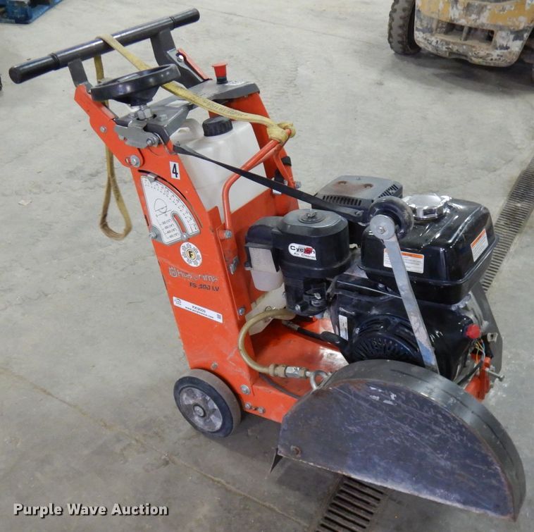 Husqvarna FS400LV concrete saw in Rochester, MN | Item KK9009 sold ...