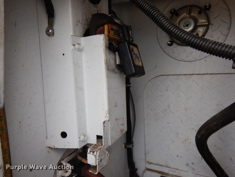 image for item KK9029 2015 Ford F550 Super Duty XL  utility/service truck