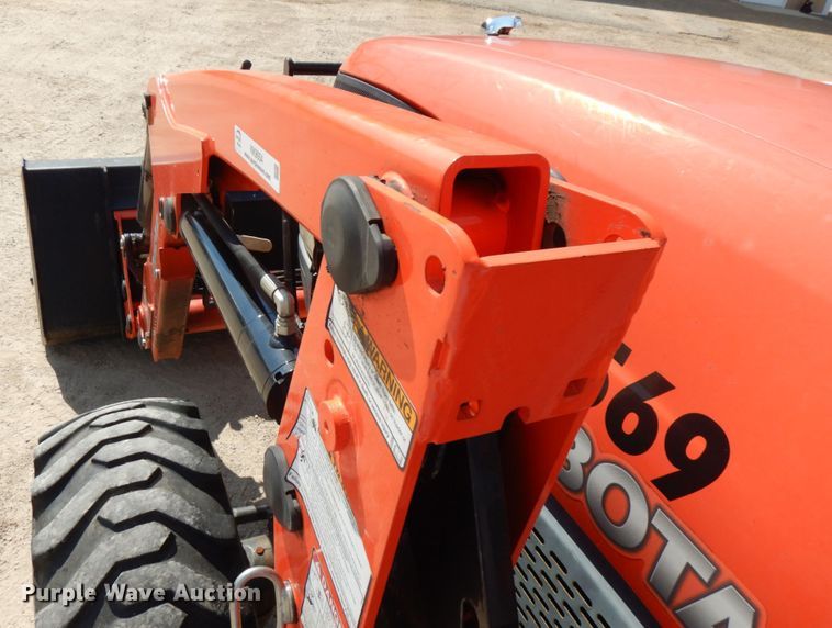 image for item KK9054 2008 Kubota L3240  MFWD tractor