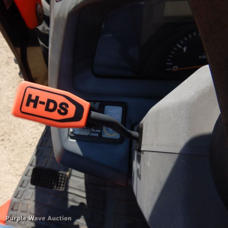 image for item KK9054 2008 Kubota L3240  MFWD tractor
