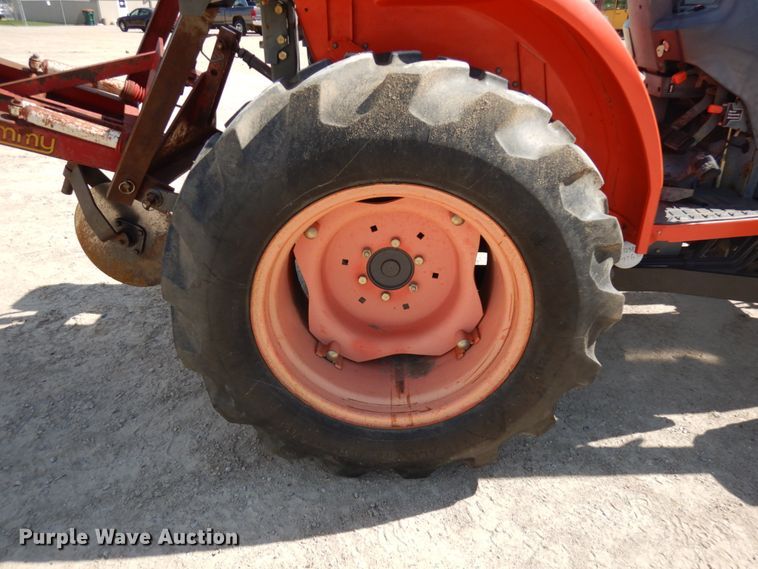 image for item KK9054 2008 Kubota L3240  MFWD tractor