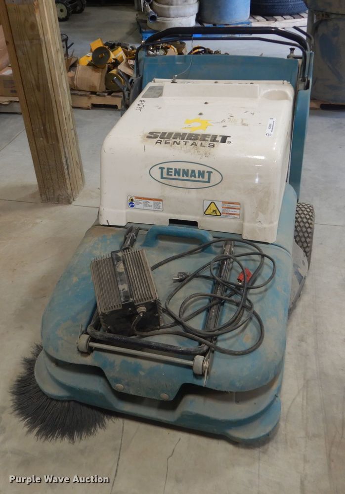image for item KO9669 Tennant 3640  floor sweeper