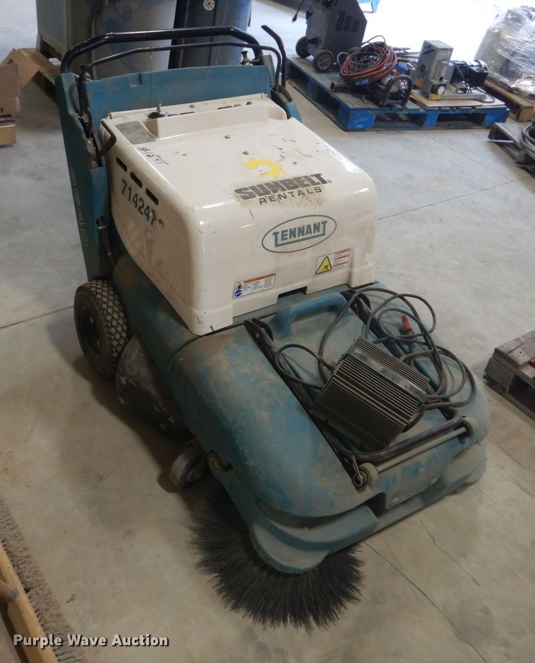 image for item KO9669 Tennant 3640  floor sweeper