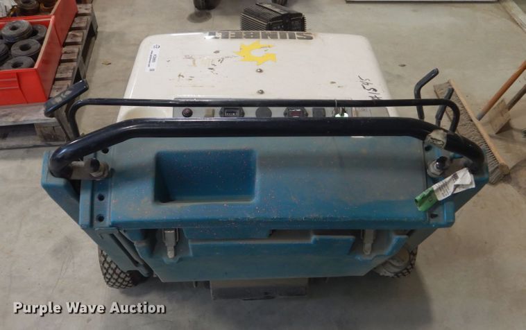 image for item KO9669 Tennant 3640  floor sweeper