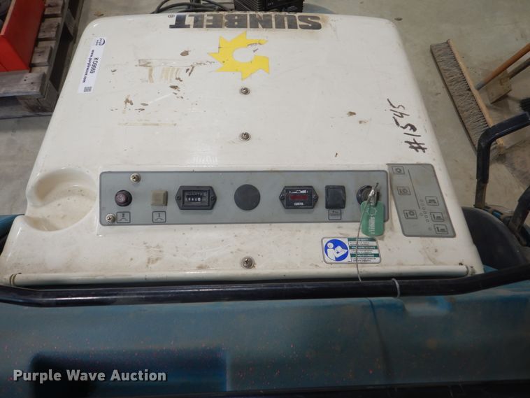 image for item KO9669 Tennant 3640  floor sweeper