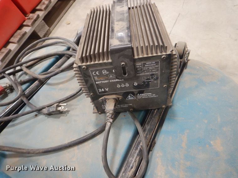 image for item KO9669 Tennant 3640  floor sweeper