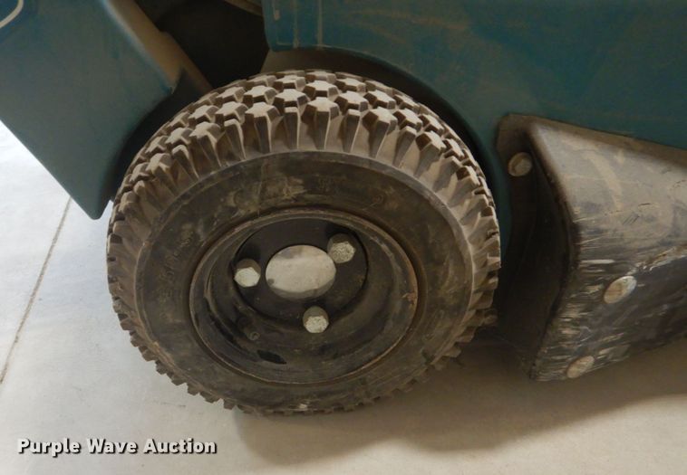 image for item KO9669 Tennant 3640  floor sweeper