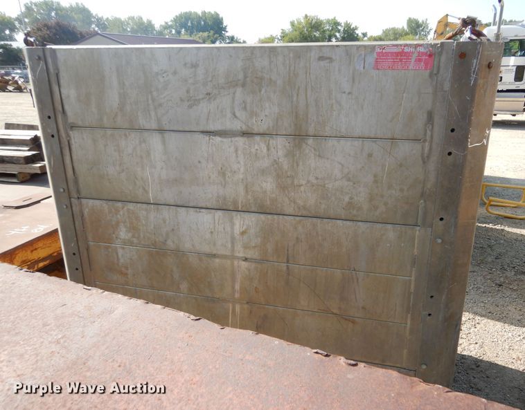 image for item KV9203 Trench box
