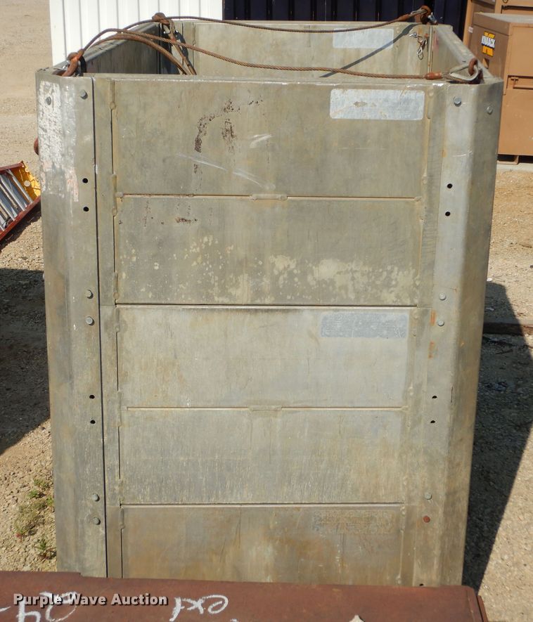 image for item KV9203 Trench box