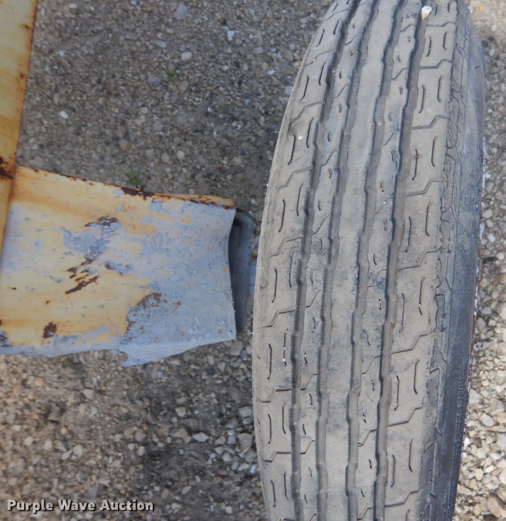 Cement mixer in Rochester, MN Item HI9925 sold Purple Wave