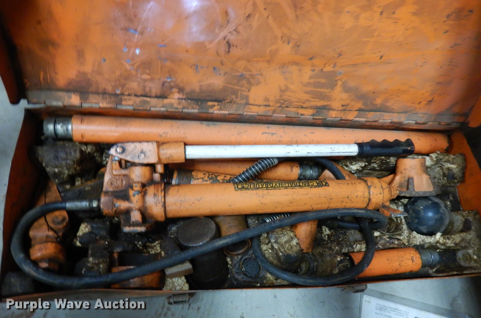 Central Hydraulics T921 portable power hydraulic equipment in