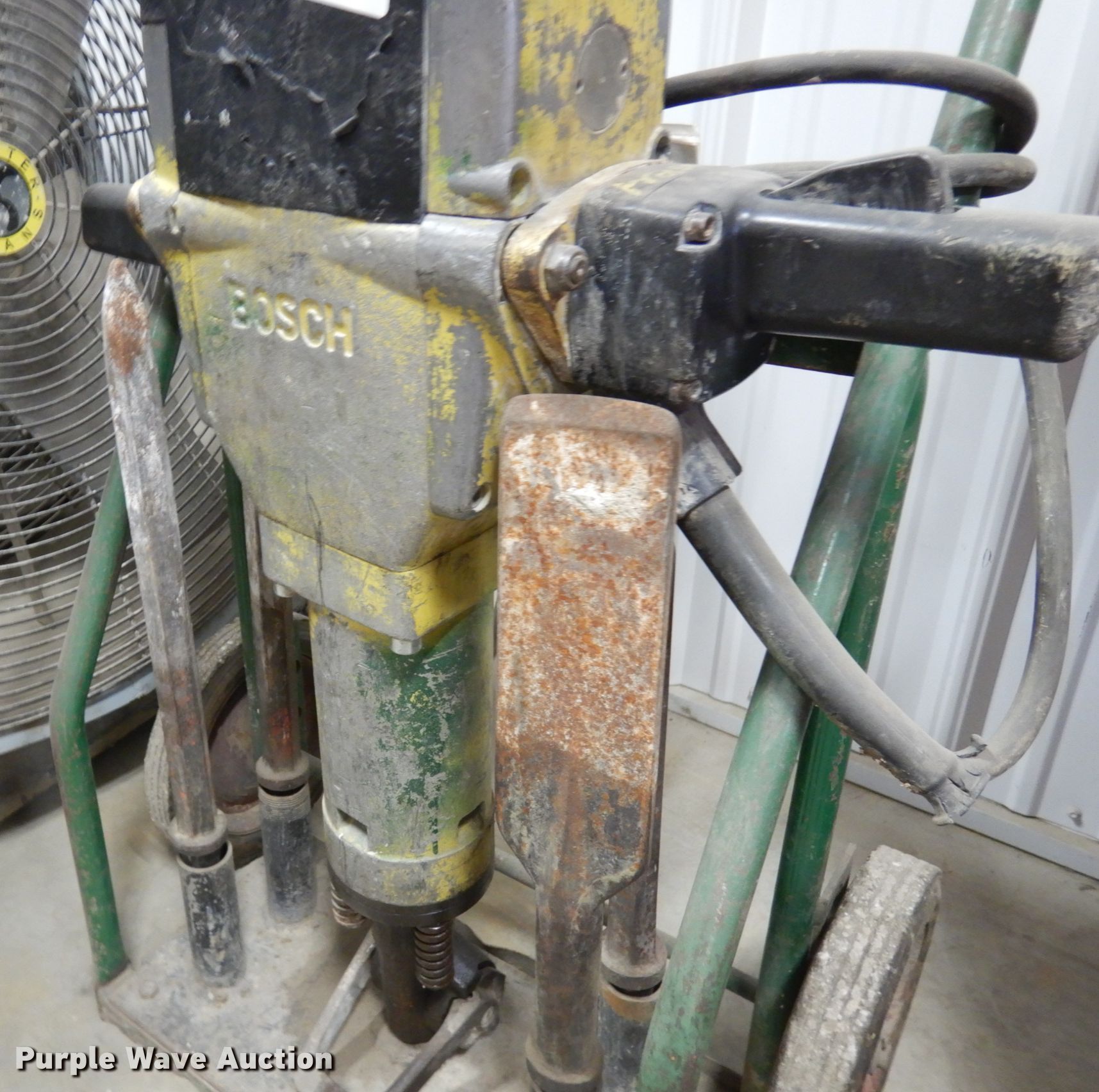 Bosch 11304 jack hammer in Rochester, MN Item KJ9961 sold Purple Wave