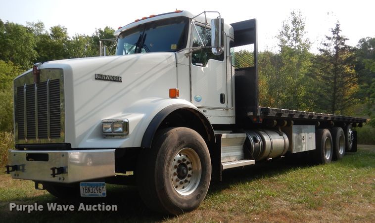 image for item AF9883 2014 Kenworth T800  flatbed truck