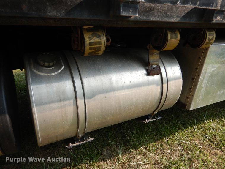 image for item AF9883 2014 Kenworth T800  flatbed truck