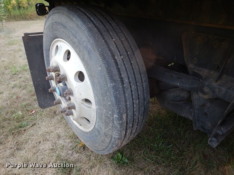 image for item AF9883 2014 Kenworth T800  flatbed truck