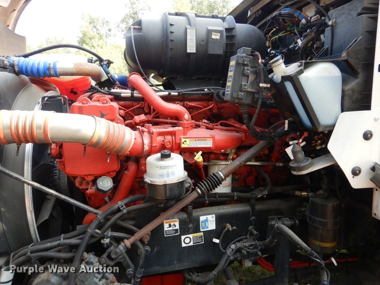 image for item AF9883 2014 Kenworth T800  flatbed truck