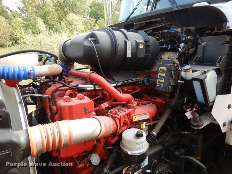 image for item AF9883 2014 Kenworth T800  flatbed truck