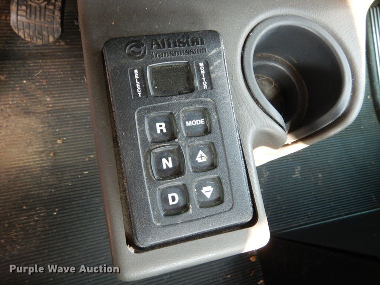 image for item AF9883 2014 Kenworth T800  flatbed truck