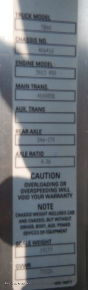 image for item AF9883 2014 Kenworth T800  flatbed truck