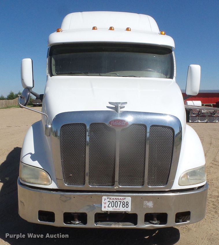 image for item DI5713 2007 Peterbilt 387  semi truck