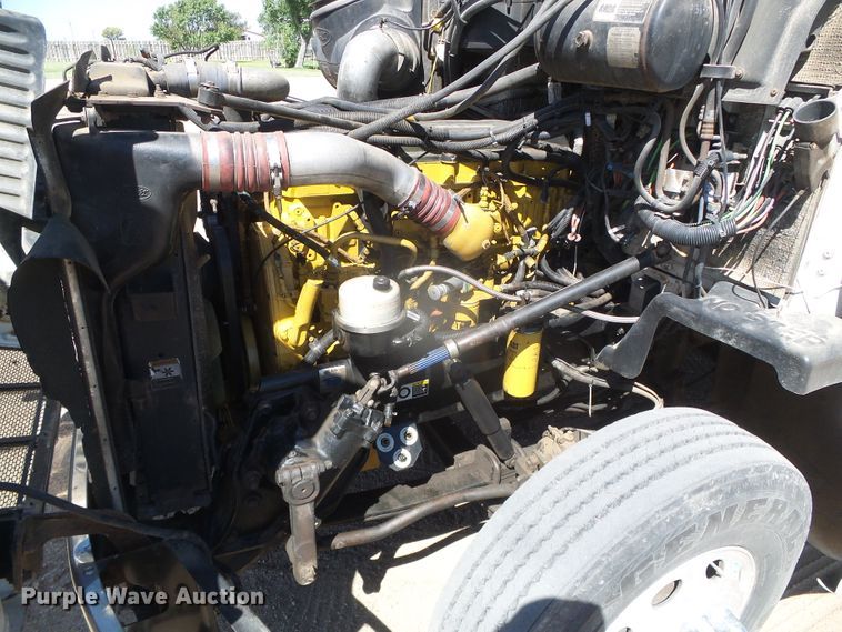 image for item DI5713 2007 Peterbilt 387  semi truck