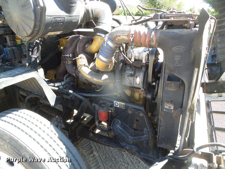 image for item DI5713 2007 Peterbilt 387  semi truck