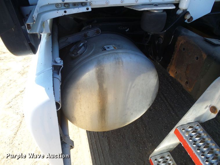 image for item DI5713 2007 Peterbilt 387  semi truck