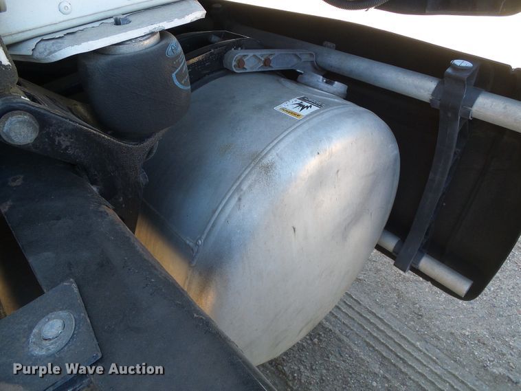 image for item DI5713 2007 Peterbilt 387  semi truck