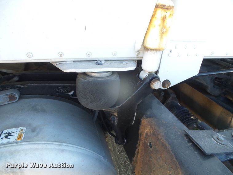 image for item DI5713 2007 Peterbilt 387  semi truck