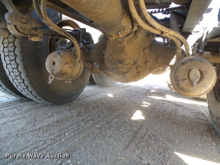 image for item DI5713 2007 Peterbilt 387  semi truck