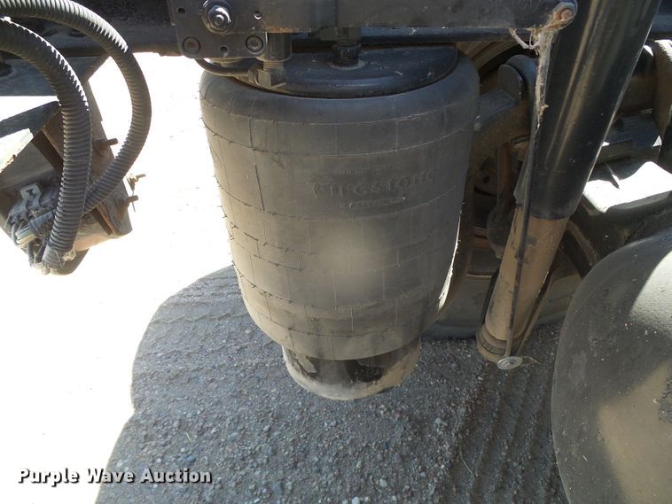 image for item DI5713 2007 Peterbilt 387  semi truck