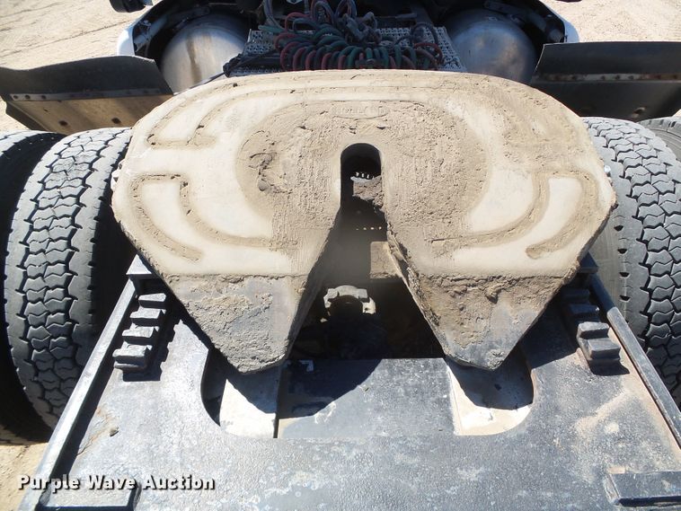 image for item DI5713 2007 Peterbilt 387  semi truck