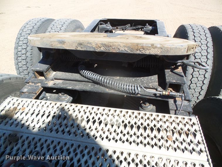 image for item DI5713 2007 Peterbilt 387  semi truck