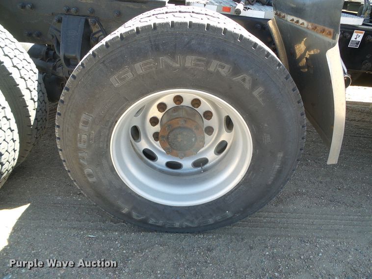 image for item DI5713 2007 Peterbilt 387  semi truck