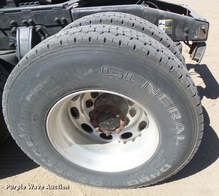 image for item DI5713 2007 Peterbilt 387  semi truck