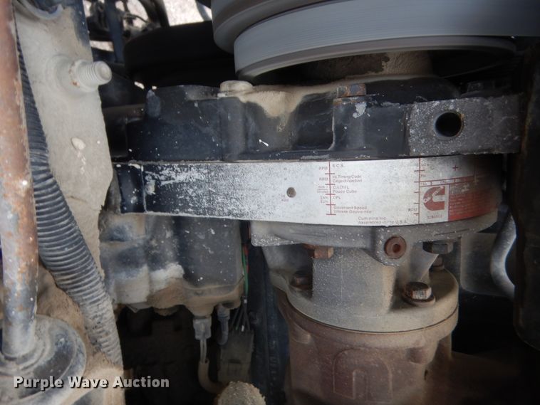 image for item DJ1909 2003 International 9200i  semi truck