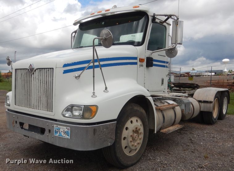 image for item DJ1910 2003 International 9100i  semi truck