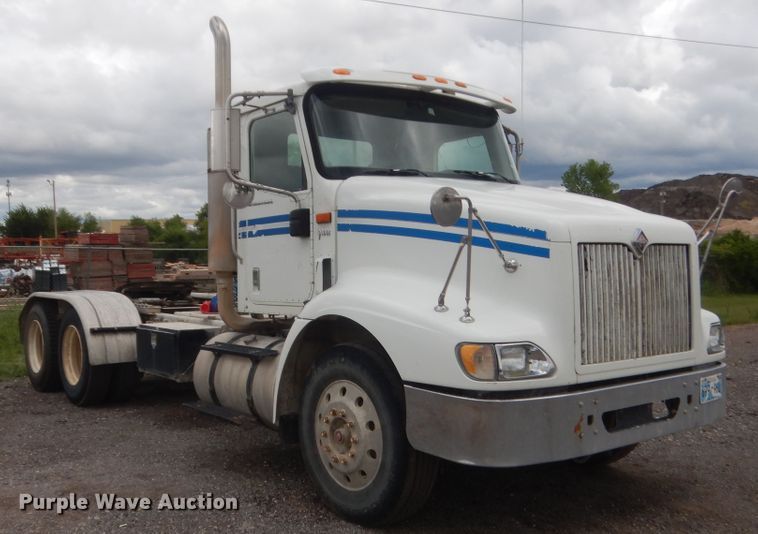 image for item DJ1910 2003 International 9100i  semi truck