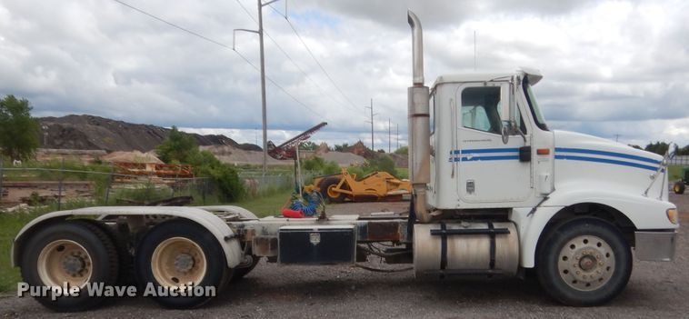 image for item DJ1910 2003 International 9100i  semi truck